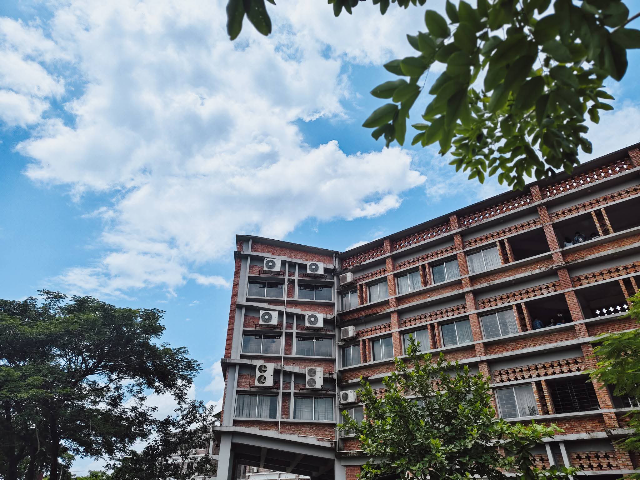 Leading University, Sylhet