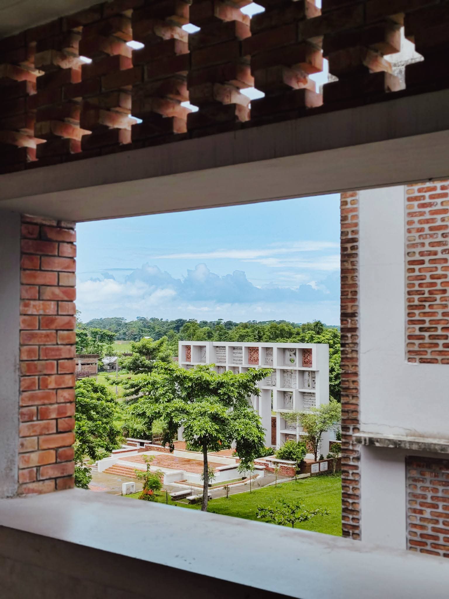Leading University, Sylhet